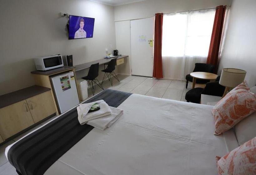 غرفة تنفيذية, Tropic Coast Motel