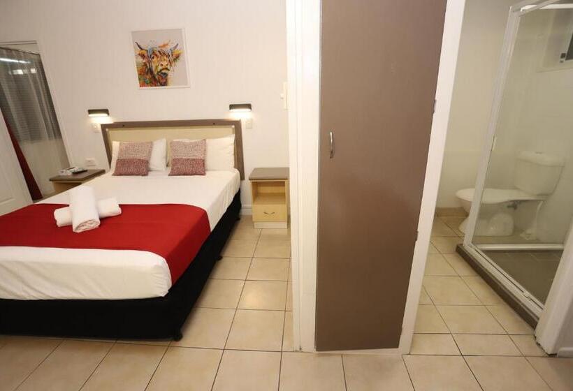 شقة غرفة واحدة, Tropic Coast Motel