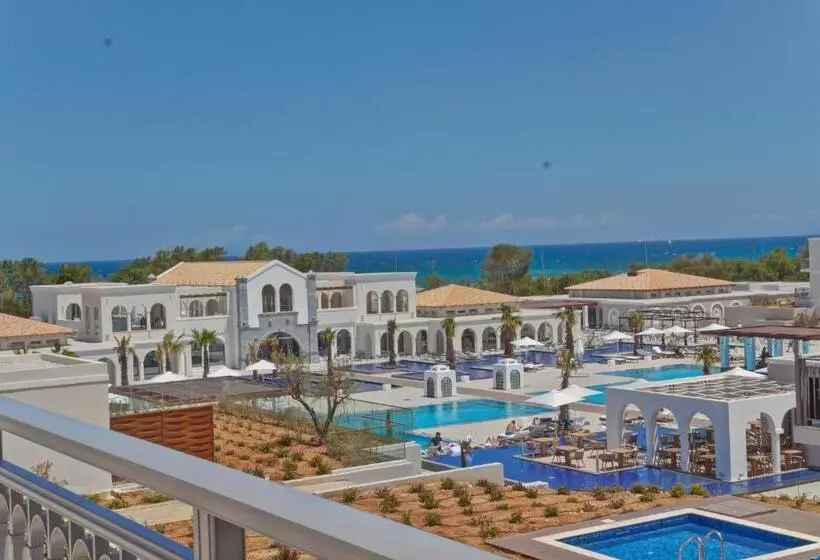 Deluxe Suite Sea View