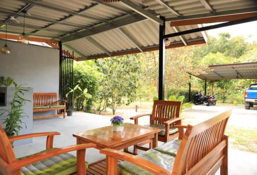 ガーデンビューデラックスルーム, Bang Po Garden