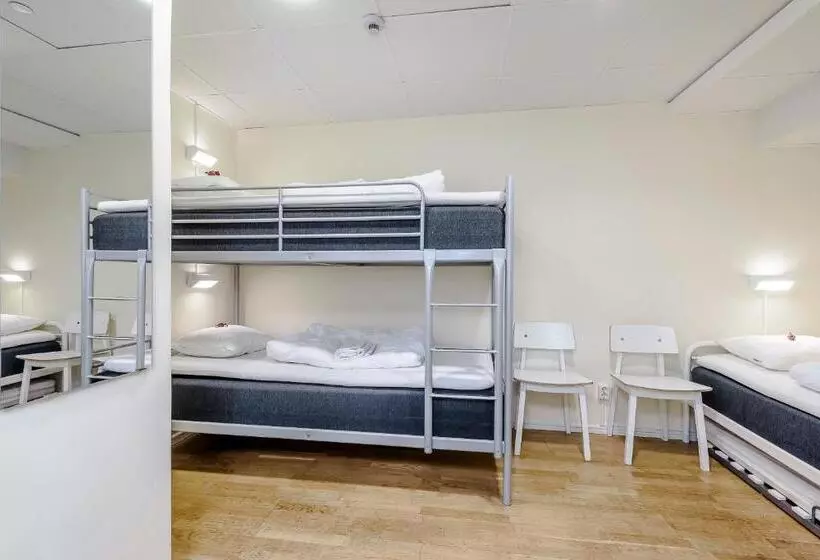 バスルーム共有のトリプルスタンダード, City Hostel