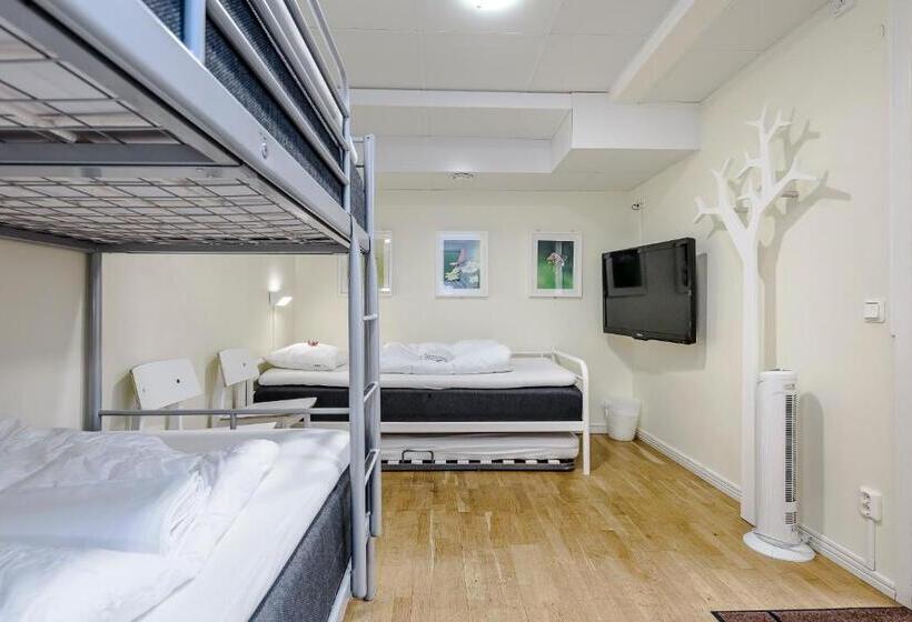 스탠다드 트리픔 룸 공동욕실, City Hostel