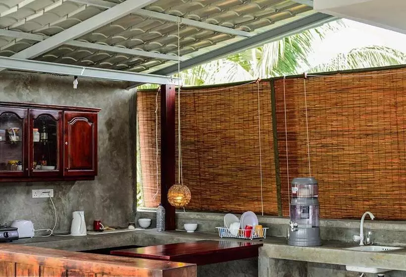 デラックスルーム, Colombo Beach Hostel