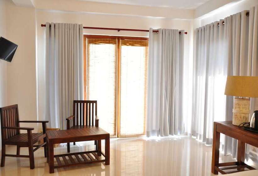 חדר סופריור לשלושה, Brizo