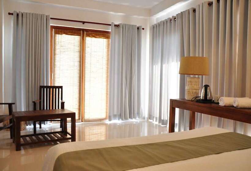 חדר סופריור לשלושה, Brizo