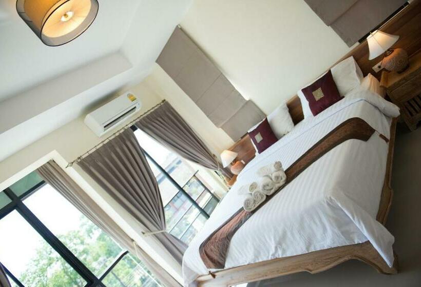 带大床的高级房间, Chivapuri Trat