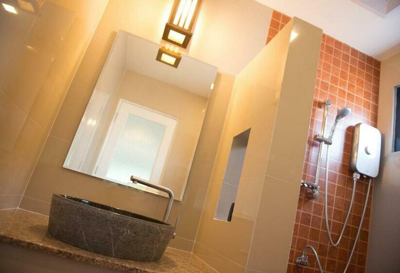 豪华家庭房间, Chivapuri Trat