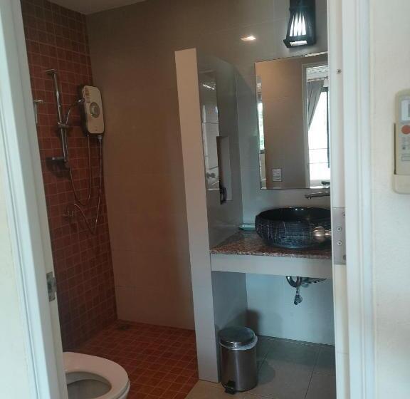 带大床的高级房间, Chivapuri Trat