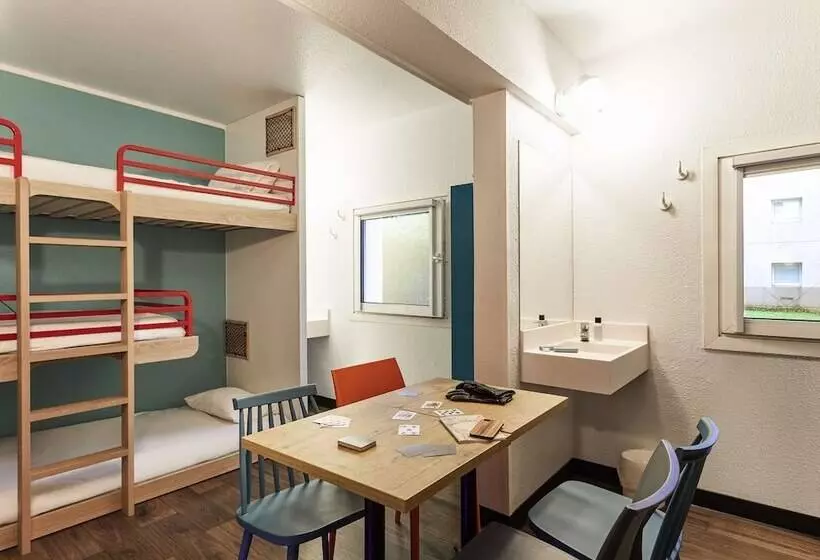 Chambre Familiale, F1 Paris Porte De Chatillon