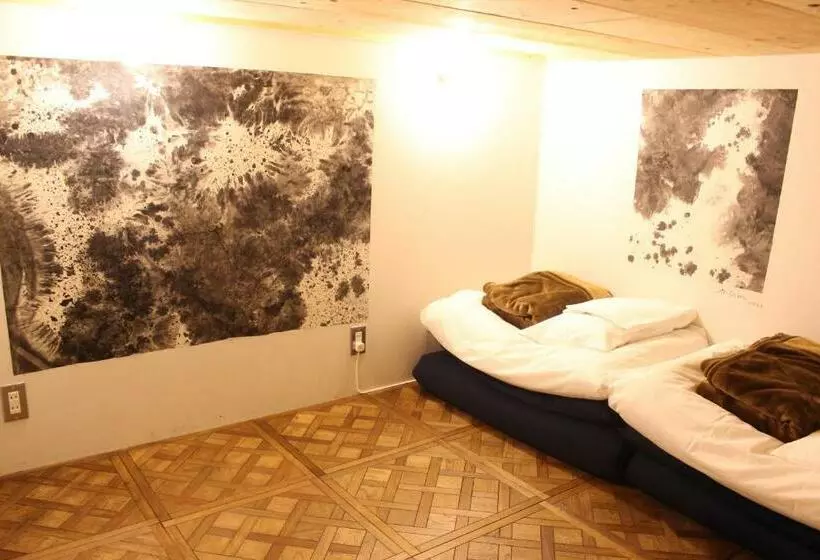 Capsule, Guest House Maruya