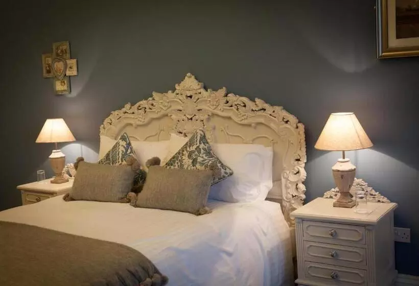 استودیوی سوپریور, Inglewood House And Spa