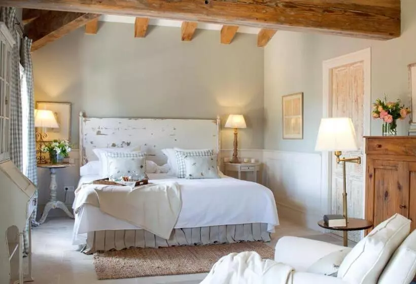 スイート, La Casa De Los Tomillares