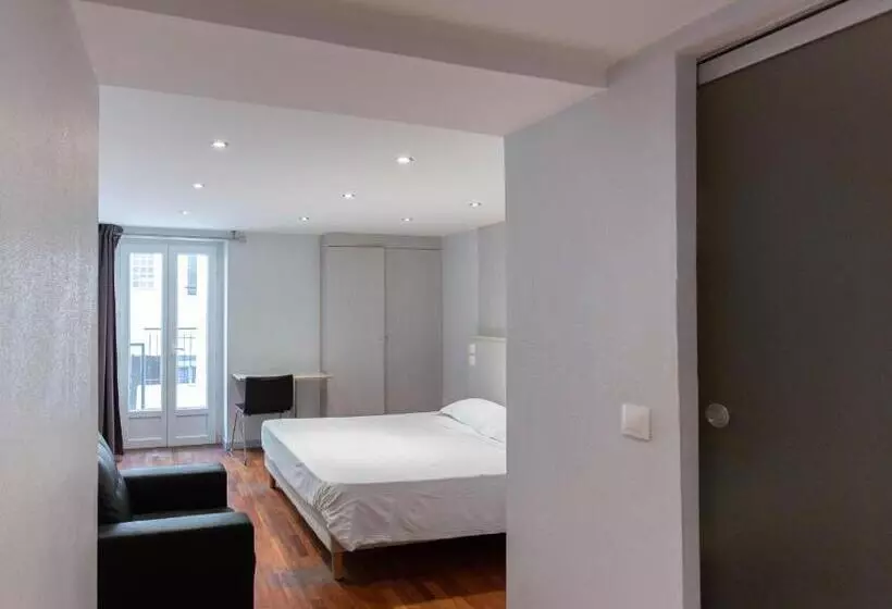 Camera Comfort, Mimosa Paris