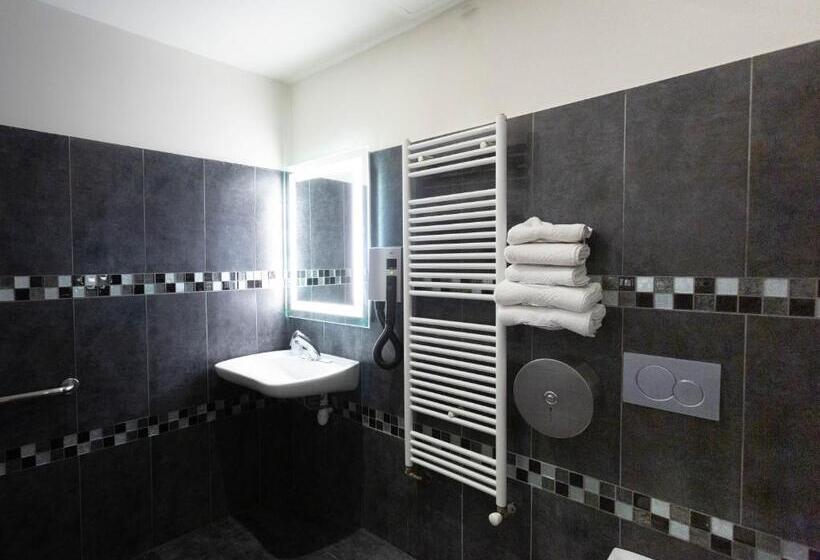 Camera Comfort, Mimosa Paris