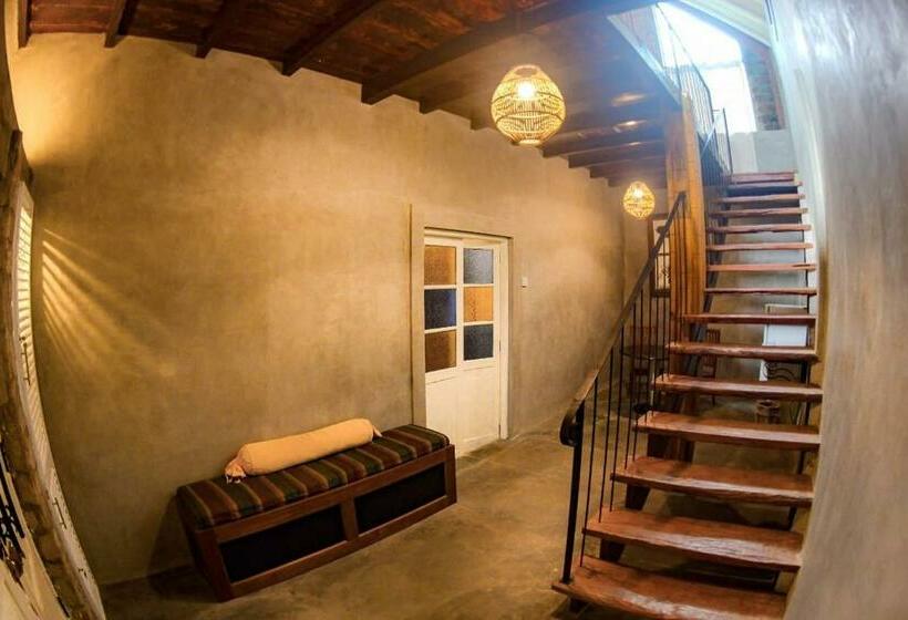 Трехместный Номер Deluxe, The Mount Royal