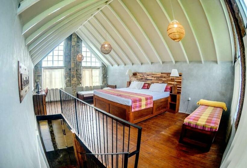 Трехместный Номер Deluxe, The Mount Royal