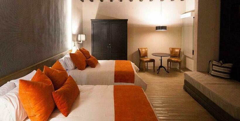 جناح جونيور, Othelo Boutique Hotel Mexico