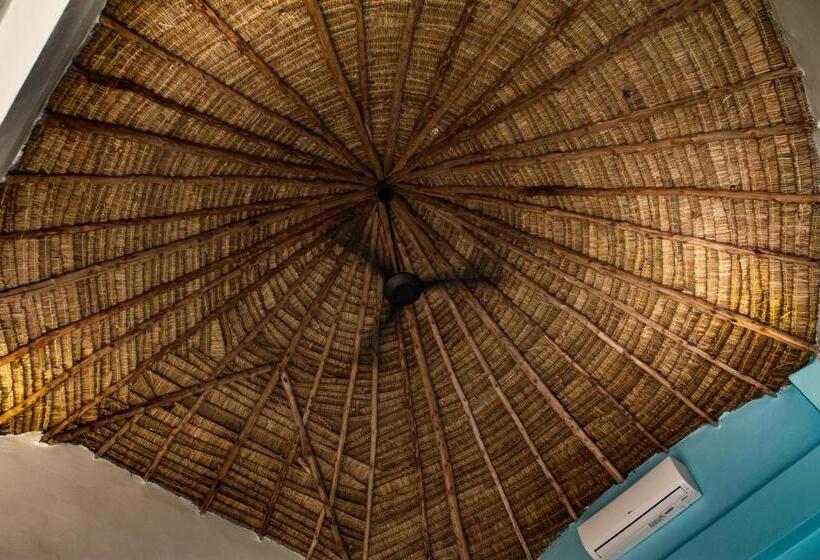 デラックスバンガロー, Secret Garden Beach Resort