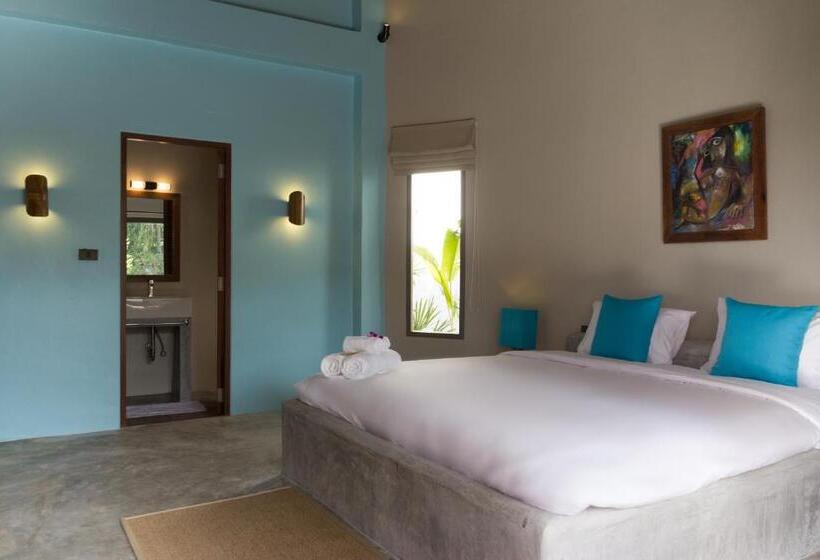 デラックスバンガロー, Secret Garden Beach Resort