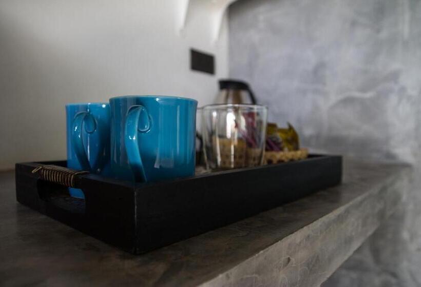 スタンダードバンガロー, Secret Garden Beach Resort