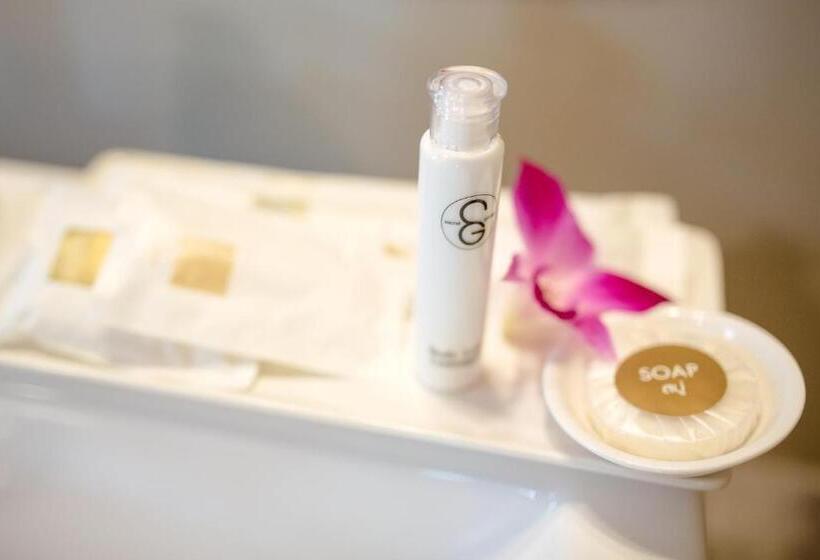 スタンダードバンガロー, Secret Garden Beach Resort