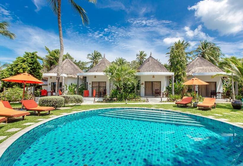 デラックスバンガロー, Secret Garden Beach Resort