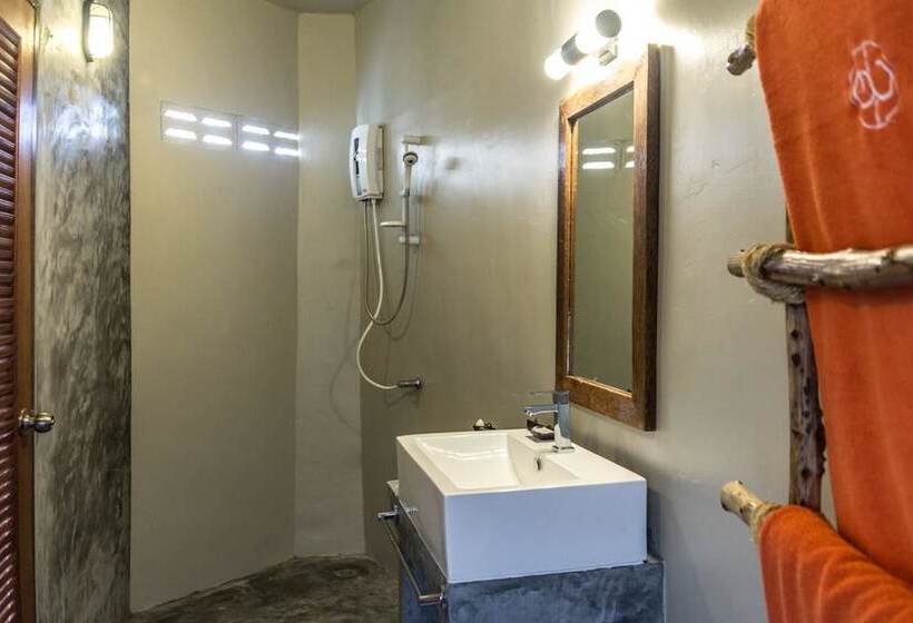 スタンダードバンガロー, Secret Garden Beach Resort