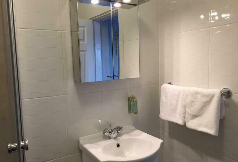 חדר סטנדרט, The Red Lion Inn