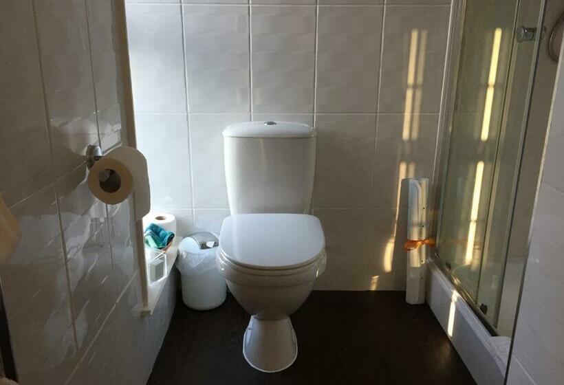 חדר סטנדרט, The Red Lion Inn