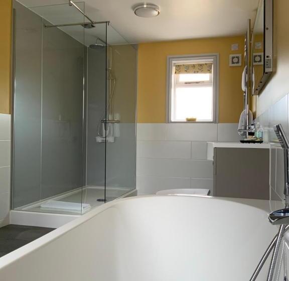 חדר סופריור נוף לגינה, The Red Lion Inn