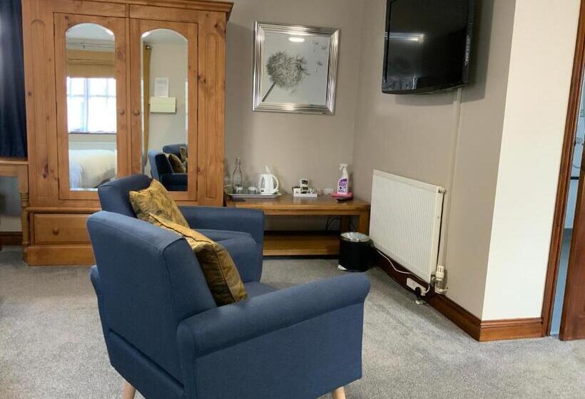 חדר סופריור מותאם לאדם עם מוגבלויות, The Red Lion Inn