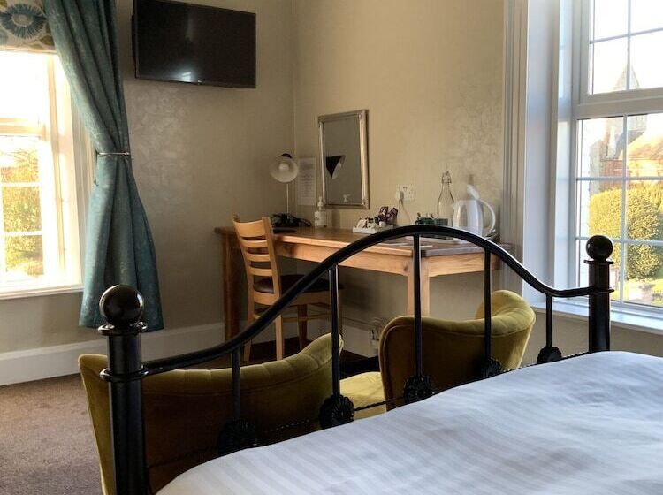 חדר סטנדרט, The Red Lion Inn