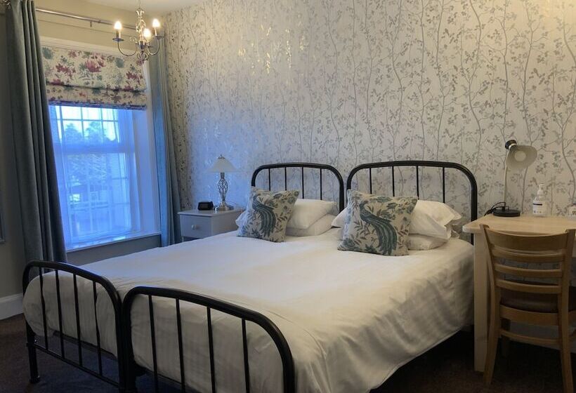 חדר סטנדרט, The Red Lion Inn