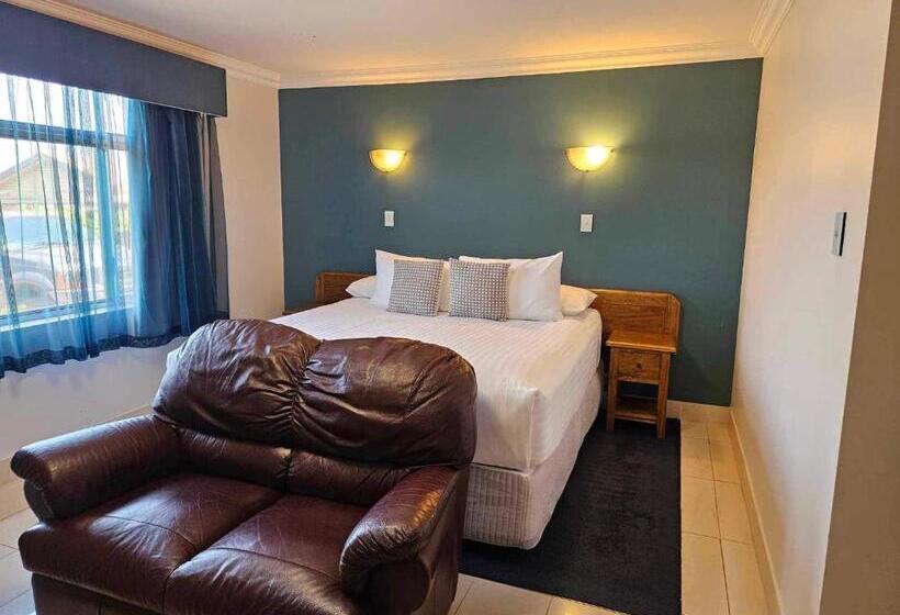 디럭스 패밀리 룸, Point Samson Resort