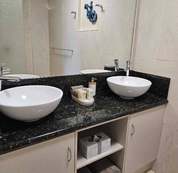 Семейный Номер Deluxe, Point Samson Resort