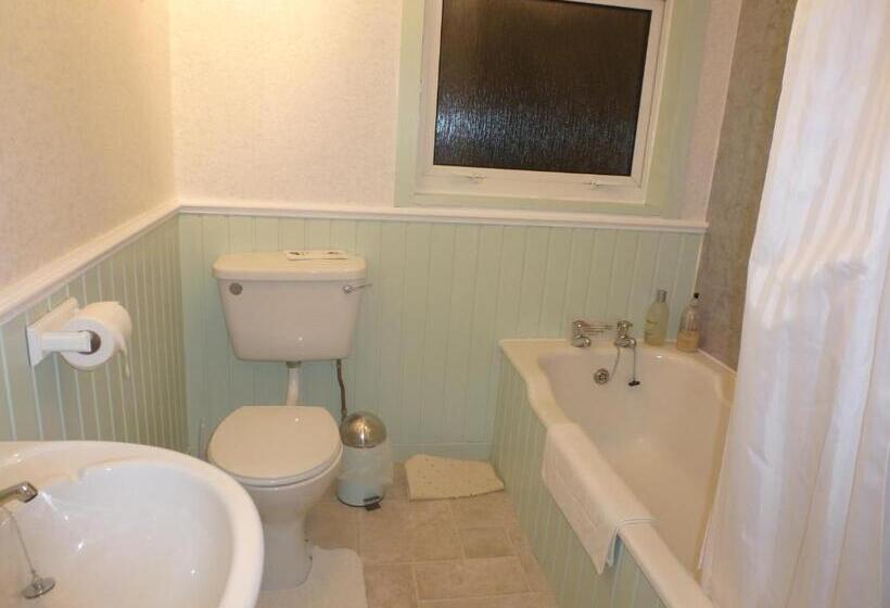חדר סטנדרד יחיד חדר אמבטיה משותף, Don Muir Guesthouse
