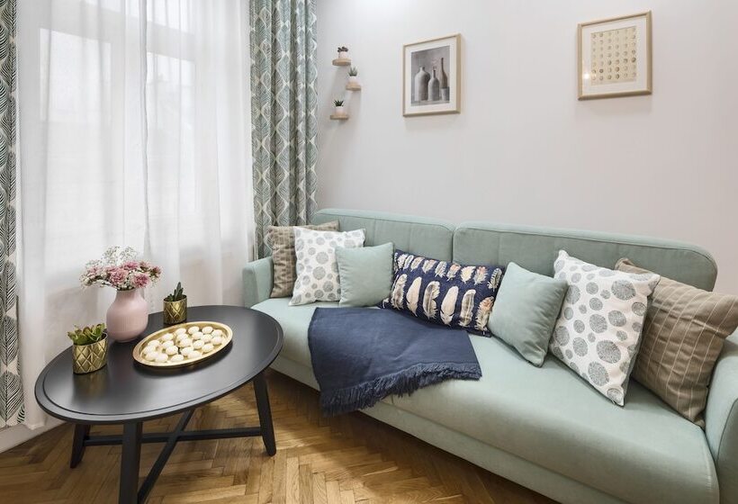 Апартаменты Deluxe 1 Спальня, Platinum Apart