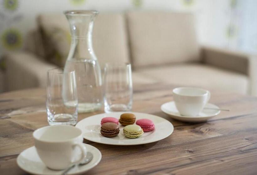 Апартаменты Deluxe 1 Спальня, Private Living Apartments