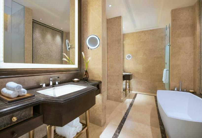 Люкс с Бассейном, The St. Regis Langkawi