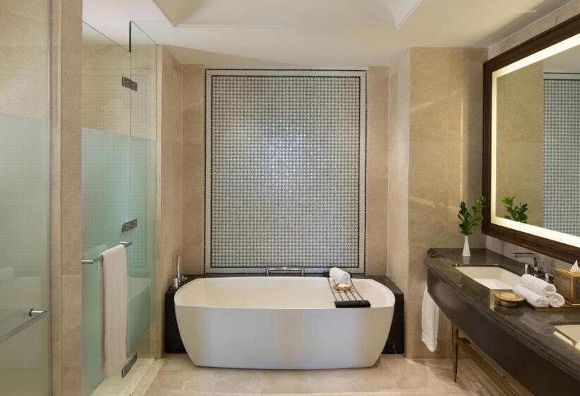 キングサイズベッドのスタンダードルーム, The St. Regis Langkawi