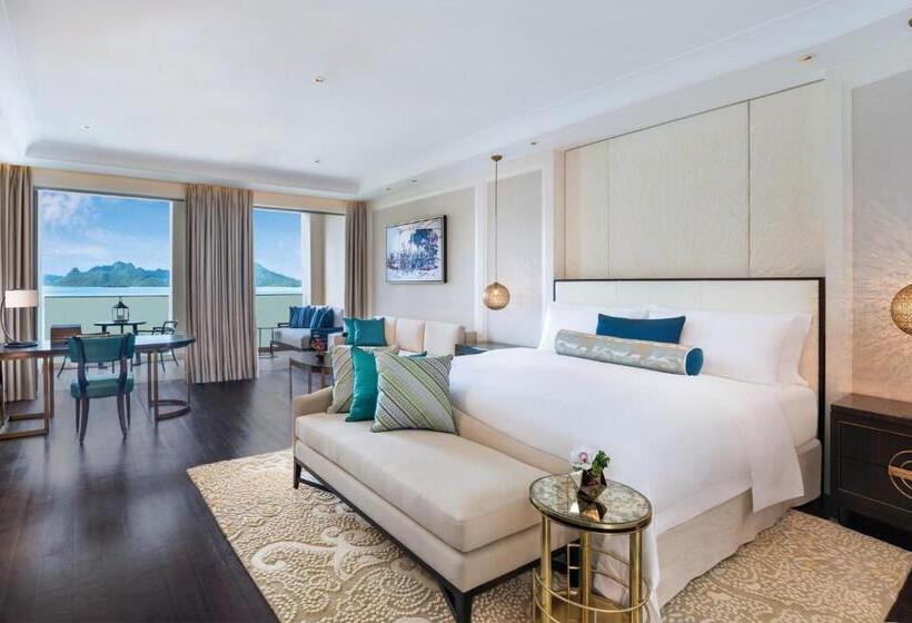 キングサイズベッドのスタンダードルーム, The St. Regis Langkawi
