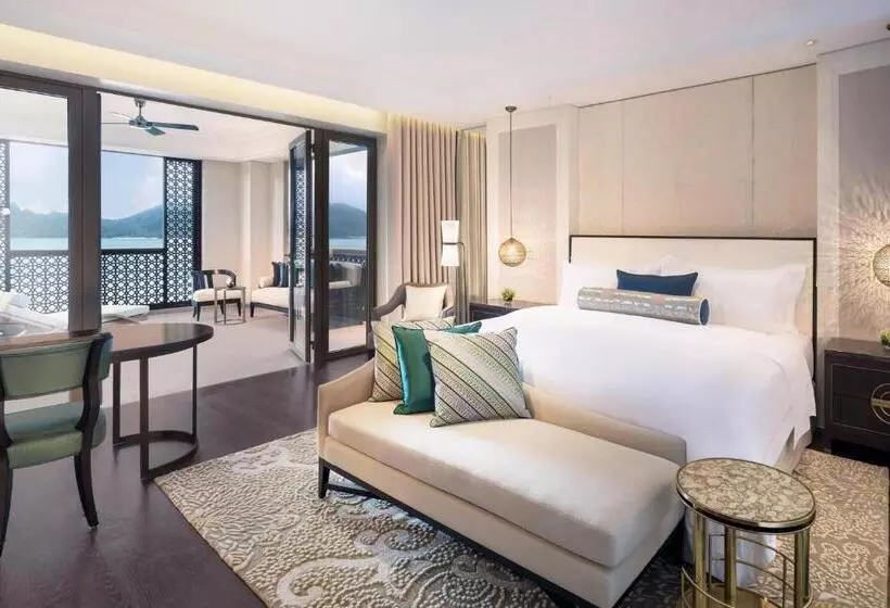 キングサイズベッドのスタンダードルーム, The St. Regis Langkawi