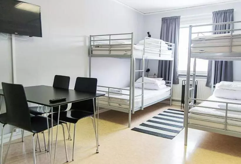 اتاق چهار تخته با دستشویی مشترک, Spis Hotel & Hostel