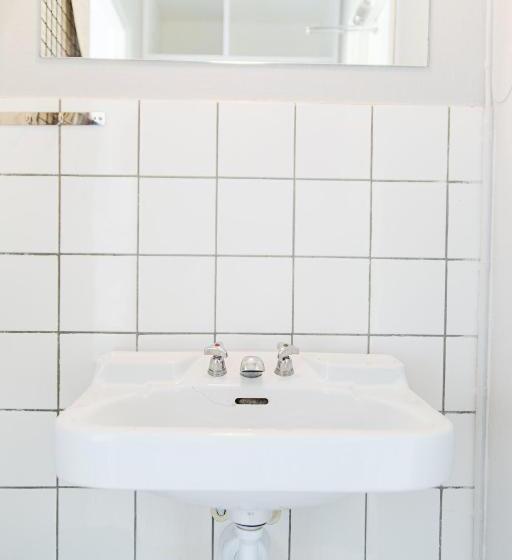 سرير فى غرفة مشتركه, Spis Hotel & Hostel