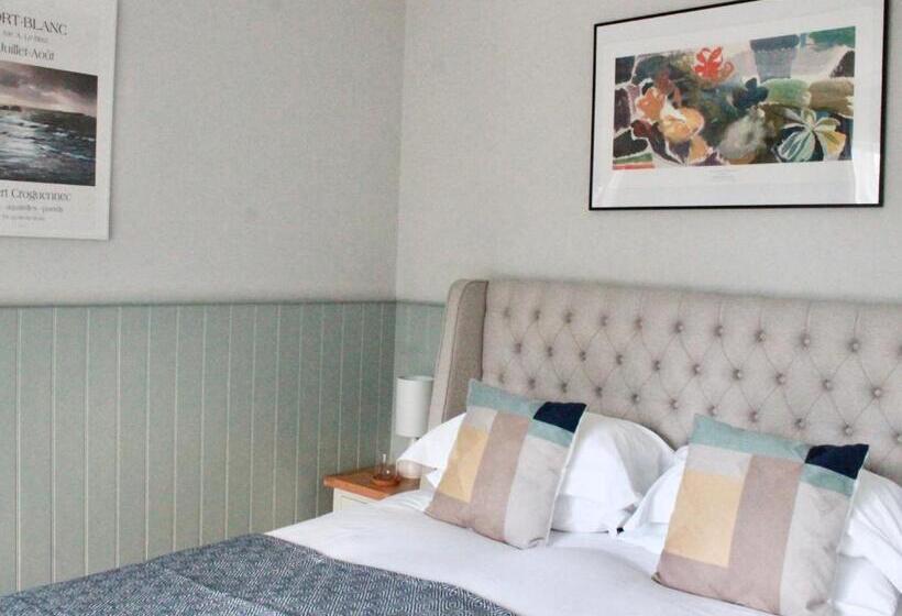 ガーデンビュースタンダードルーム, The Bosham Boathouse