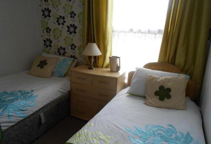 スタンダードルーム, The Lanes