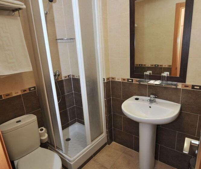 اتاق استاندارد یک نفره, Hostal Goyma Iii