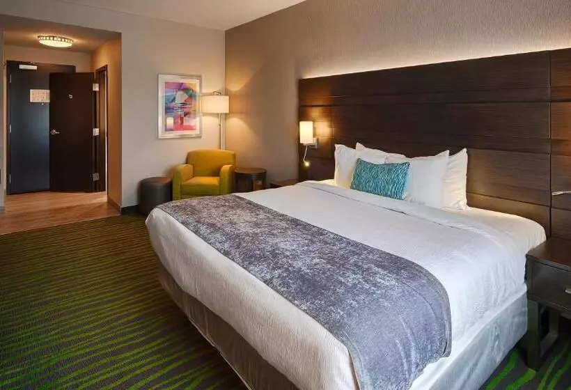 キングサイズベッドのスタンダードルーム, Best Western Plus Prien Lake Hotel & Suites   Lake Charles