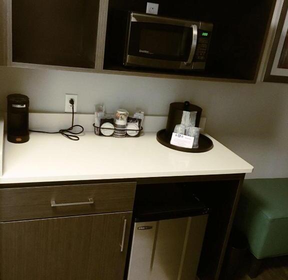 سوئیت با تخت بزرگ, Best Western Plus Prien Lake Hotel & Suites   Lake Charles