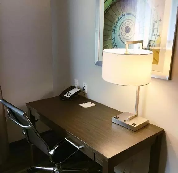 身障者適用キングサイズベッドルーム, Best Western Plus Prien Lake Hotel & Suites   Lake Charles